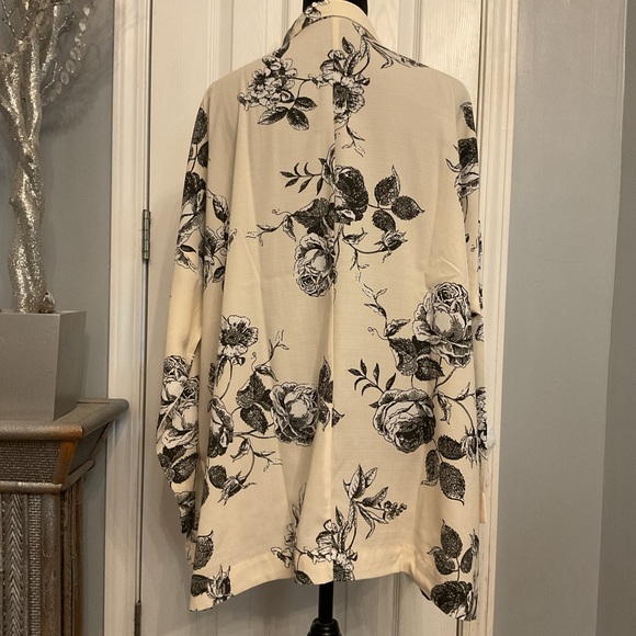 Studio 1886 Floral High Low Shirt - Picture 6 of 8